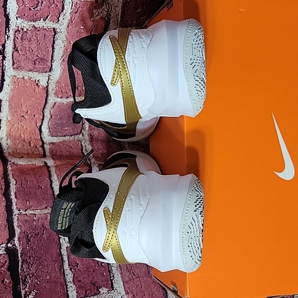 Nike Black, White, and Gold Athletic Shoes Brand New - Picture 2 of 7